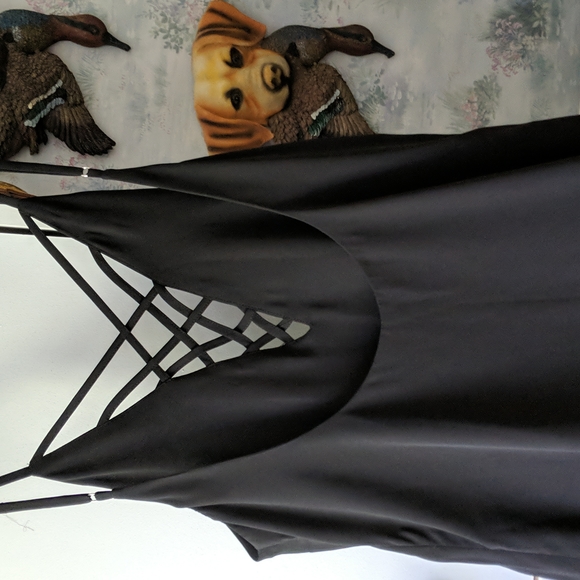 Dress - Picture 4 of 6